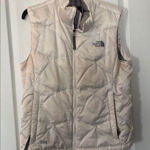 Women’s North Face 550 Vest